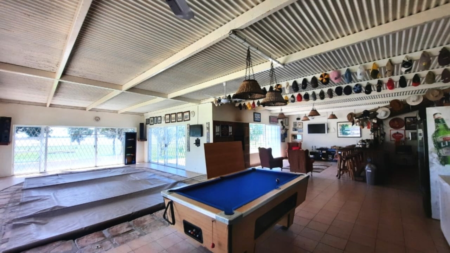 5 Bedroom Property for Sale in Oranjeville Free State